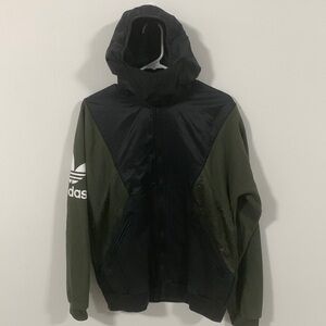 Adidas hooded jacket w/ 3 different materials zipper pockets hook and loop neck